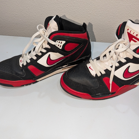 Nike Air Flight Falcon (Minor Flaw) SZ12 - Picture 3 of 10